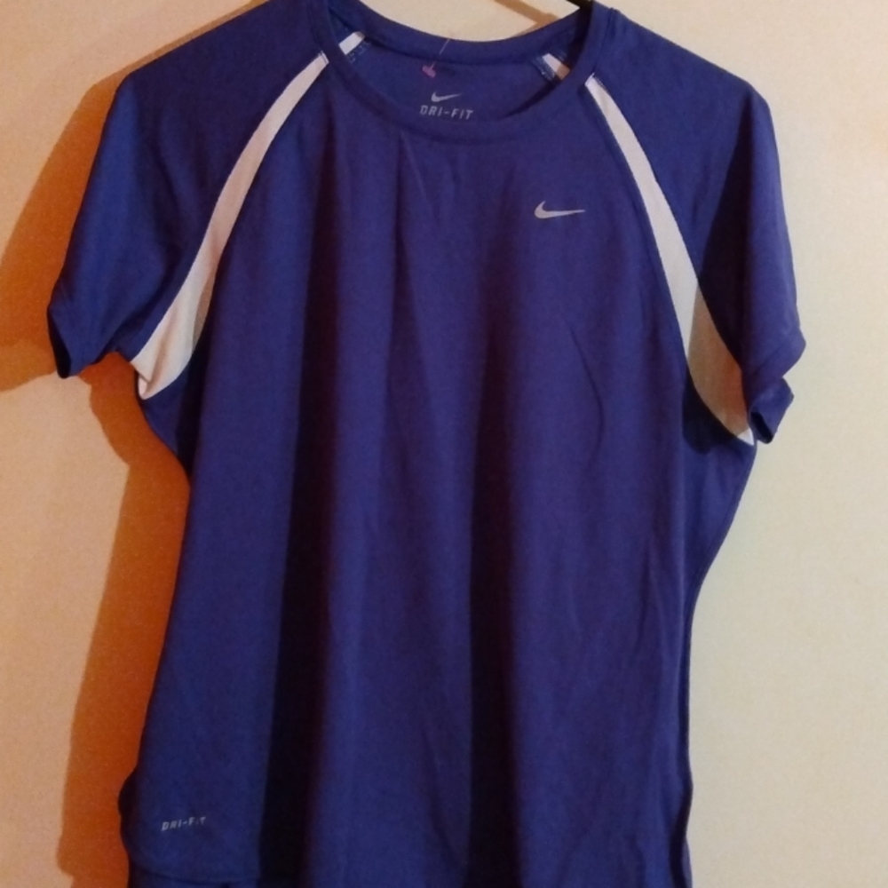 Nike DRI fit t shirt